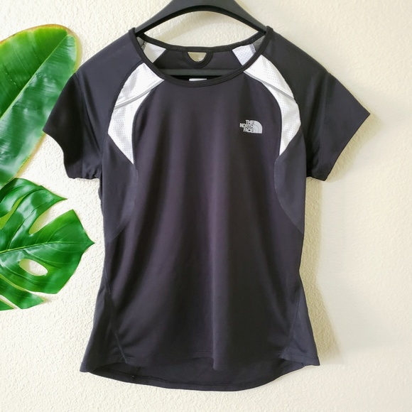 The North Face Tops - ☀️5/$25☀️ North Face Flight Series Vapor Wick Tee